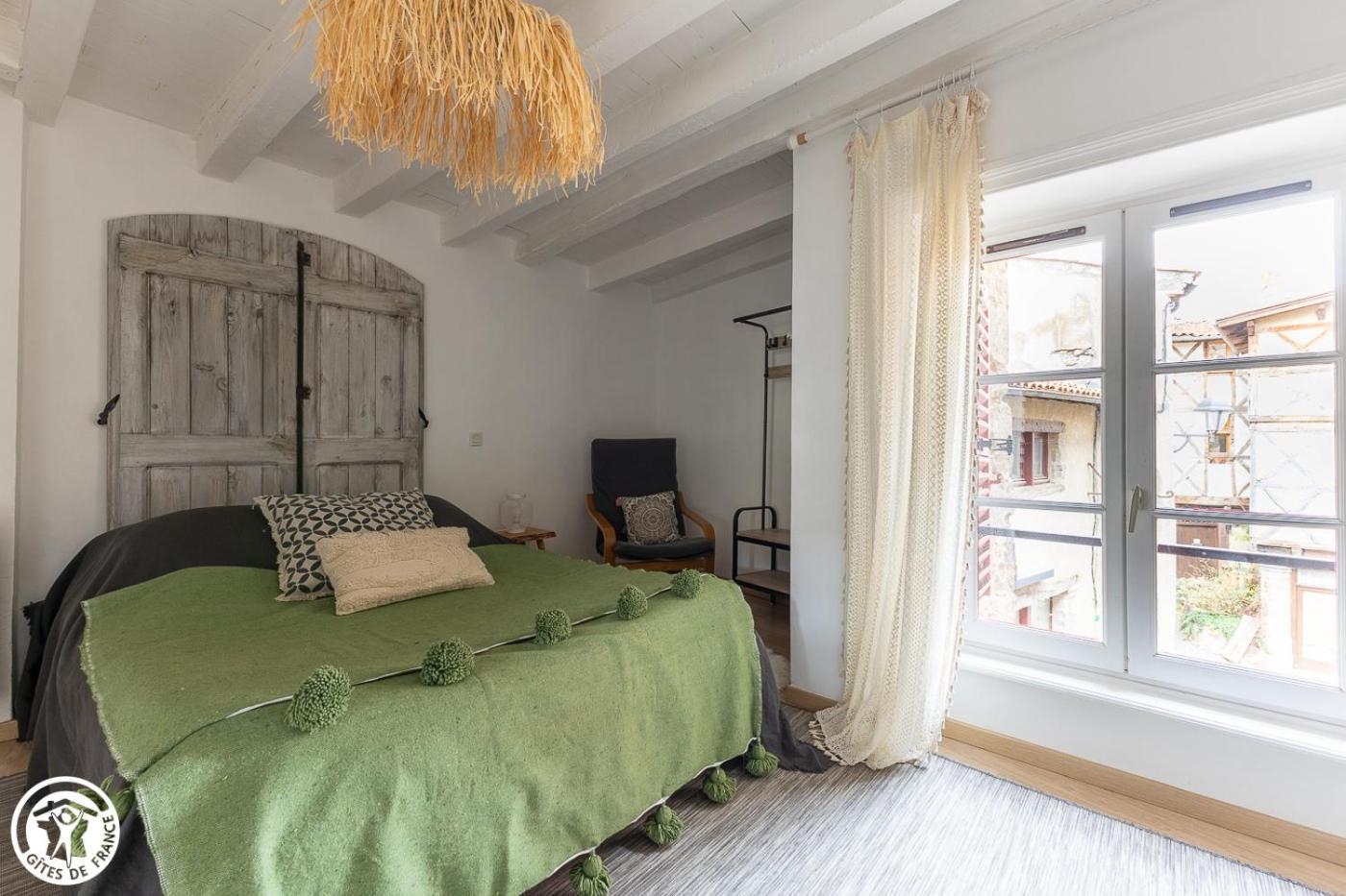 Le Logis D'Hestia Apartment Billom Exterior photo