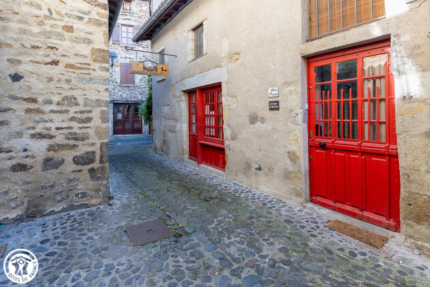 Le Logis D'Hestia Apartment Billom Exterior photo